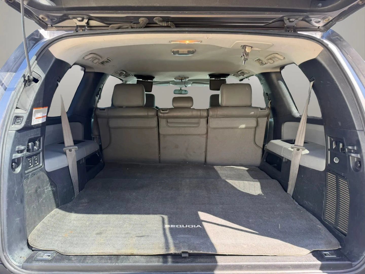 Used 2016 Toyota Sequoia Limited w/ Safety & Convenience Package AWD/4WD image 16