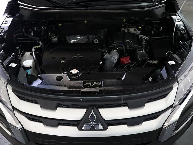 Used 2025 Mitsubishi Outlander Sport ES AWD/4WD image 33
