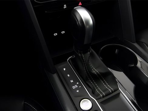 Used 2022 Volkswagen Atlas SE image 33