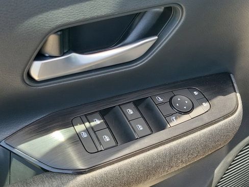Certified 2026 Nissan Kicks SV FWD image 27