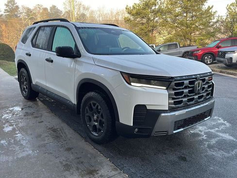 New 2026 Honda Pilot TrailSport image 6