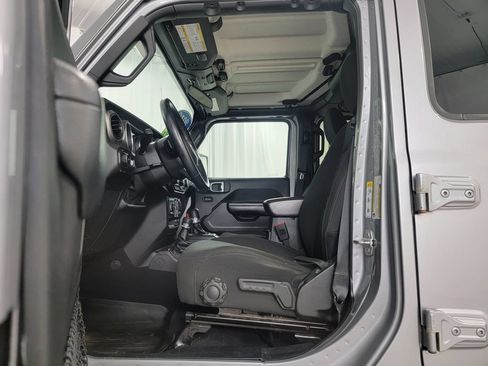 Used 2018 Jeep Wrangler Unlimited Sport S AWD/4WD image 14