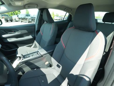 Used 2025 Toyota Prius Plug-In Hybrid FWD image 39
