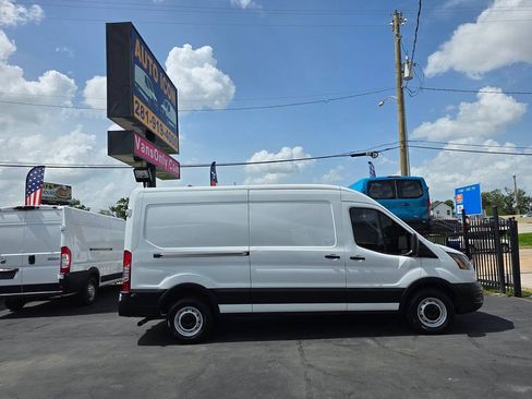 Used 2022 Ford Transit 250 Medium Roof RWD image 3