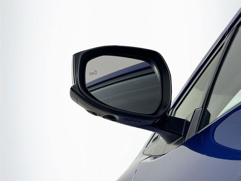 Used 2025 Toyota Prius Plug-In Hybrid image 5