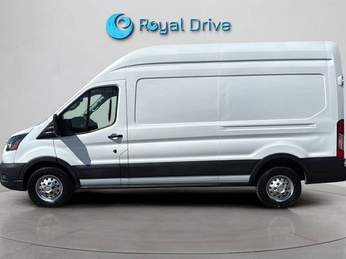 Used 2022 Ford Transit 250 148 High Roof AWD image 2