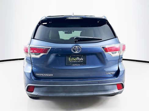 Used 2016 Toyota Highlander Limited Platinum FWD image 7