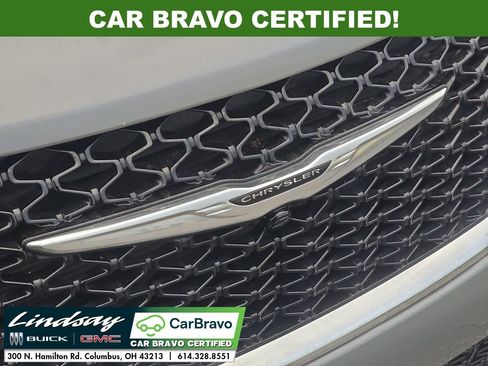 Used 2025 Chrysler Pacifica Select FWD image 31