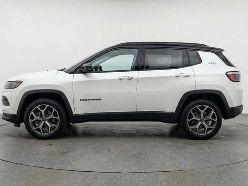 Used 2025 Jeep Compass Limited image 5