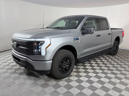 Certified 2025 Ford F150 Lightning XLT AWD/4WD image 3