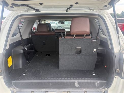 Used 2022 Toyota 4Runner Limited AWD/4WD image 9