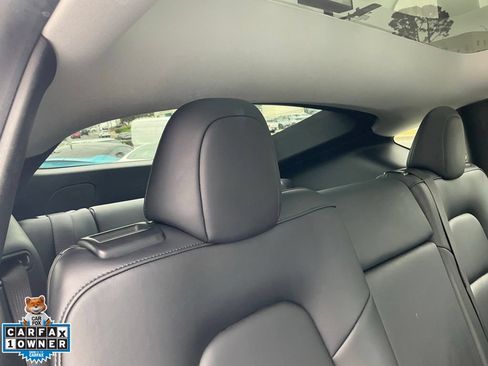 Used 2021 Tesla Model Y Long Range AWD/4WD image 56