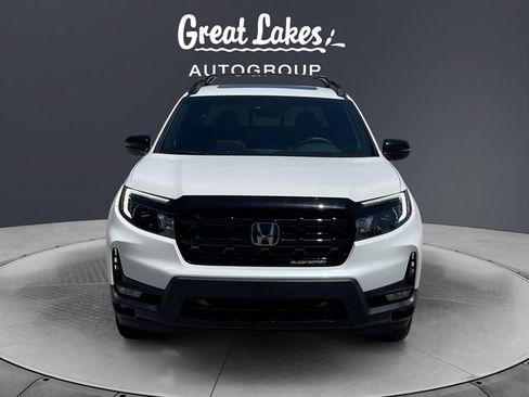Used 2025 Honda Ridgeline Black Edition image 8