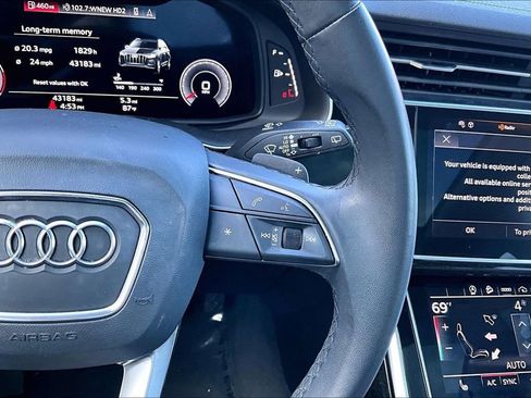 Used 2023 Audi Q7 3.0T Premium Plus w/ Premium Plus Package AWD/4WD image 12