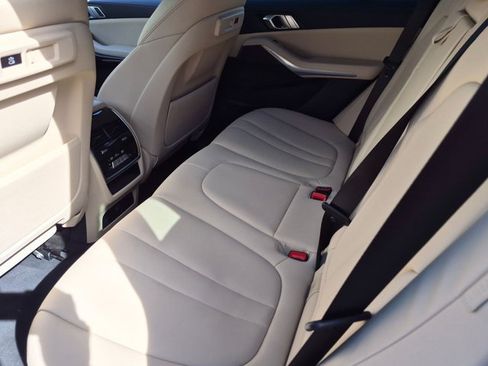 Used 2022 BMW X5 sDrive40i RWD image 17