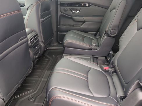 New 2025 Honda Pilot TrailSport image 20