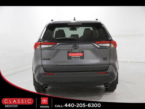 Used 2021 Toyota RAV4 XLE w/ Convenience Package AWD/4WD image 19