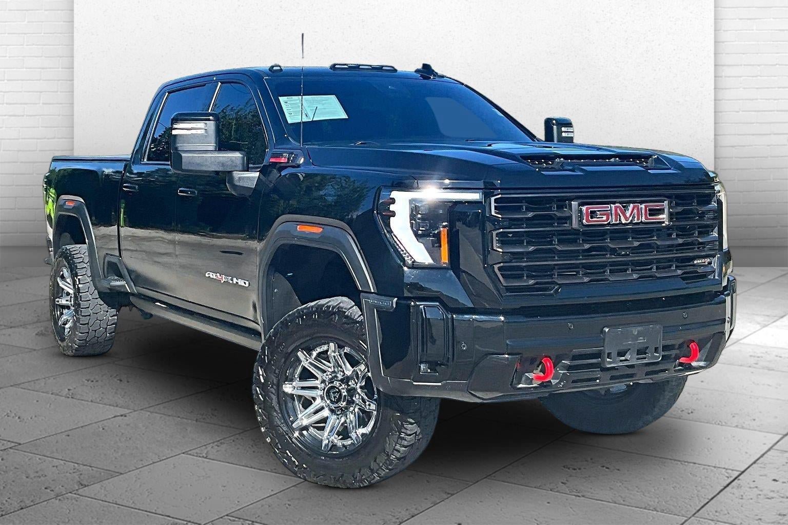 Used 2025 GMC Sierra 2500 AT4X AWD/4WD image 1