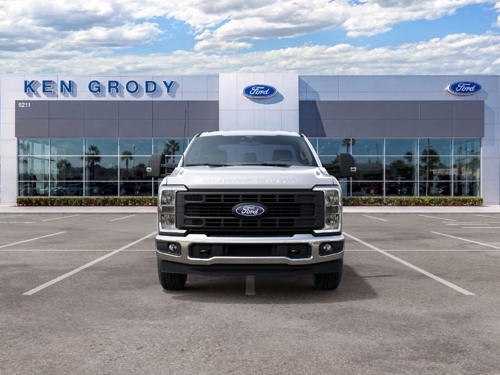 New 2027 Ford F350 XL w/ XL Chrome Package RWD image 6
