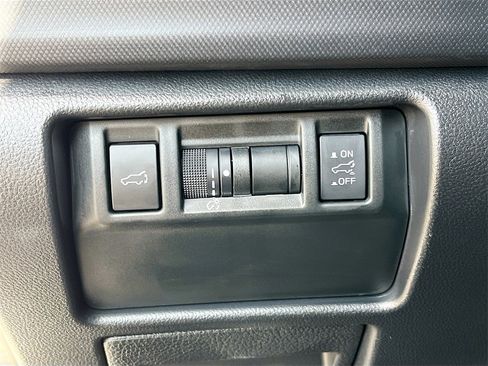 Used 2025 Subaru Forester Limited image 10