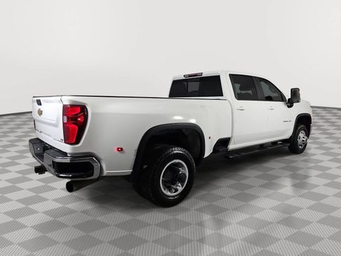 Used 2022 Chevrolet Silverado 3500 LT w/ Convenience Package AWD/4WD image 7