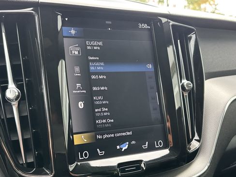 Used 2018 Volvo XC60 T6 R-Design w/ Convenience Package AWD/4WD image 18