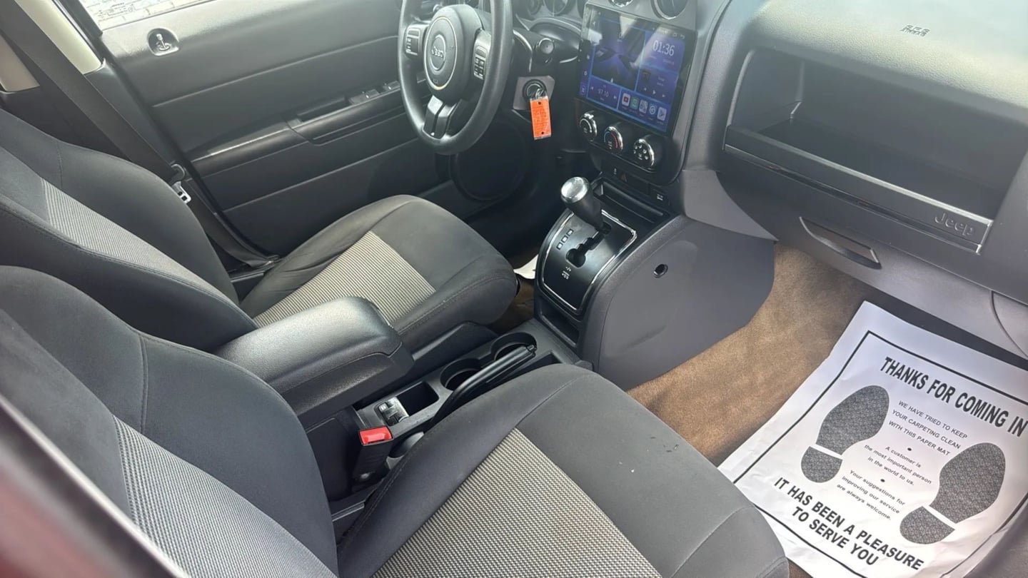 Used 2016 Jeep Patriot Sport w/ Power Value Group AWD/4WD image 27