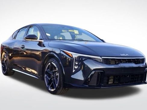 Used 2025 Kia K4 GT-Line w/ GT-Line Premium Package image 1