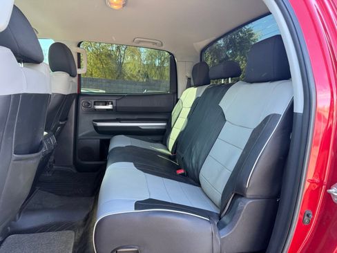 Used 2017 Toyota Tundra SR5 w/ SR5 Upgrade Package image 10