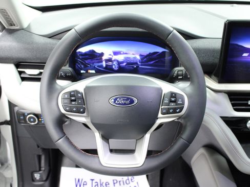 New 2026 Ford Explorer Active w/ Active Comfort Package image 18