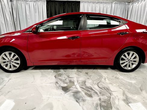 Used 2015 Hyundai Elantra SE w/ Option Group 03 image 9