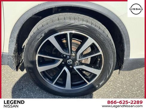 Used 2020 Nissan Rogue SL w/ Premium Package image 10