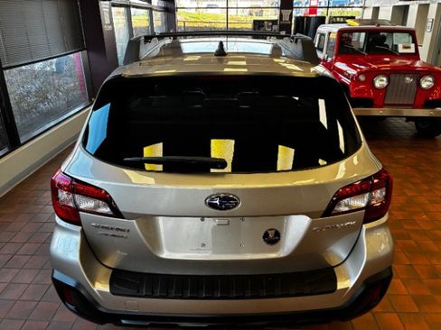 Used 2018 Subaru Outback 2.5i Limited image 58