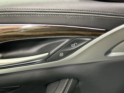 Used 2020 BMW M550i xDrive image 17