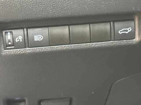 Used 2022 Toyota RAV4 Limited AWD/4WD image 24