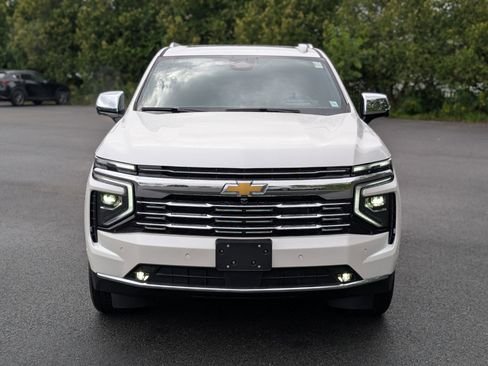 New 2025 Chevrolet Suburban Premier image 16