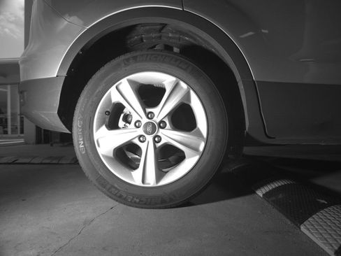 Used 2016 Ford Escape SE FWD image 27