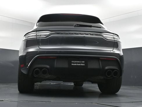 Certified 2025 Porsche Macan AWD/4WD image 27