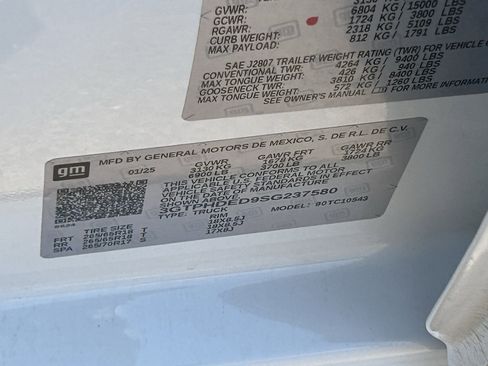 Certified 2025 GMC Sierra 1500 SLT RWD image 32