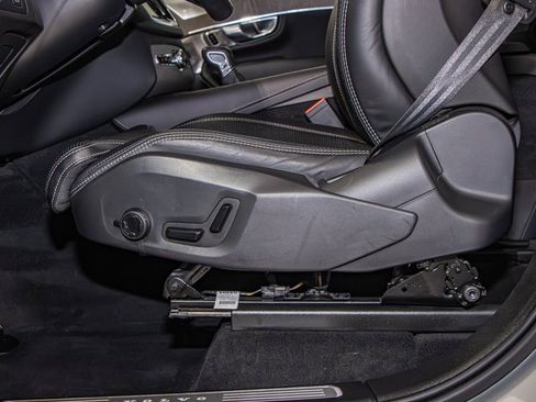 Used 2022 Volvo XC90 T6 Inscription w/ Advanced Package image 15