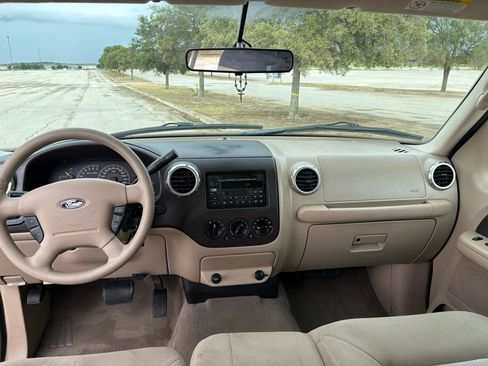 Used 2003 Ford Expedition XLT RWD image 45