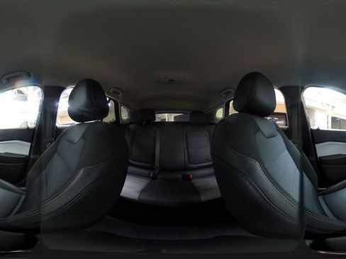 Used 2025 Chevrolet Trax LT w/ LT Convenience Package image 41