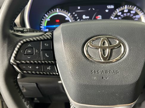 Used 2022 Toyota Highlander Bronze Edition FWD image 19