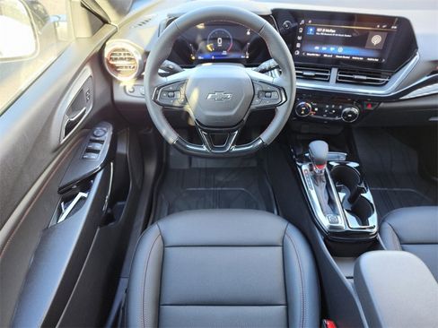 New 2026 Chevrolet Trax RS w/ Sunroof Package image 11