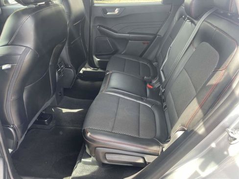Certified 2024 Ford Escape ST-Line w/ Tech Pack #1 AWD/4WD image 18