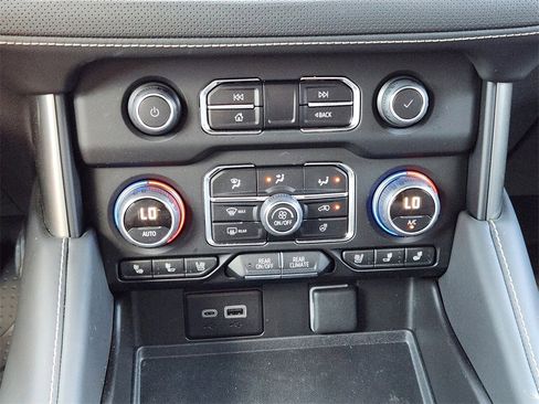 Used 2023 Chevrolet Tahoe Premier w/ Advanced Technology Package image 14