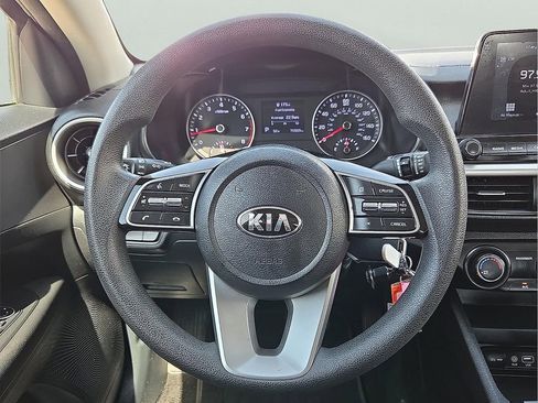 Used 2020 Kia Forte LXS FWD image 13