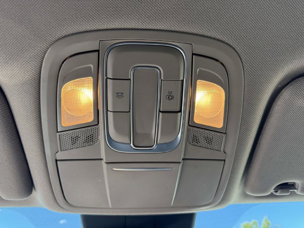 Used 2020 Hyundai Santa Fe SEL w/ Convenience Package AWD/4WD image 30