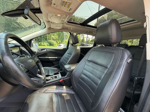 Used 2017 Ford Escape Titanium AWD/4WD image 20