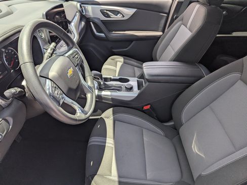 Used 2025 Chevrolet Blazer LT FWD image 12